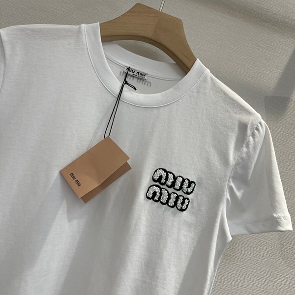世界中で大人気♪ミュウミュウ ロゴ クリスタル キラキラ Tシャツ 半袖 偽物 myi35470